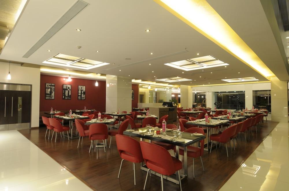 Welcomhotel By Itc Hotels, Ashram Road, أحمد أباد المظهر الخارجي الصورة